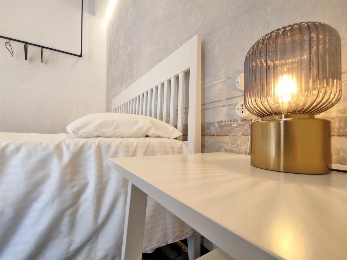 Bassi77 - Rooms & Apartments Trapani Eksteriør billede
