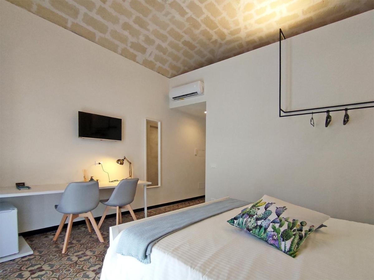 Bassi77 - Rooms & Apartments Trapani Eksteriør billede