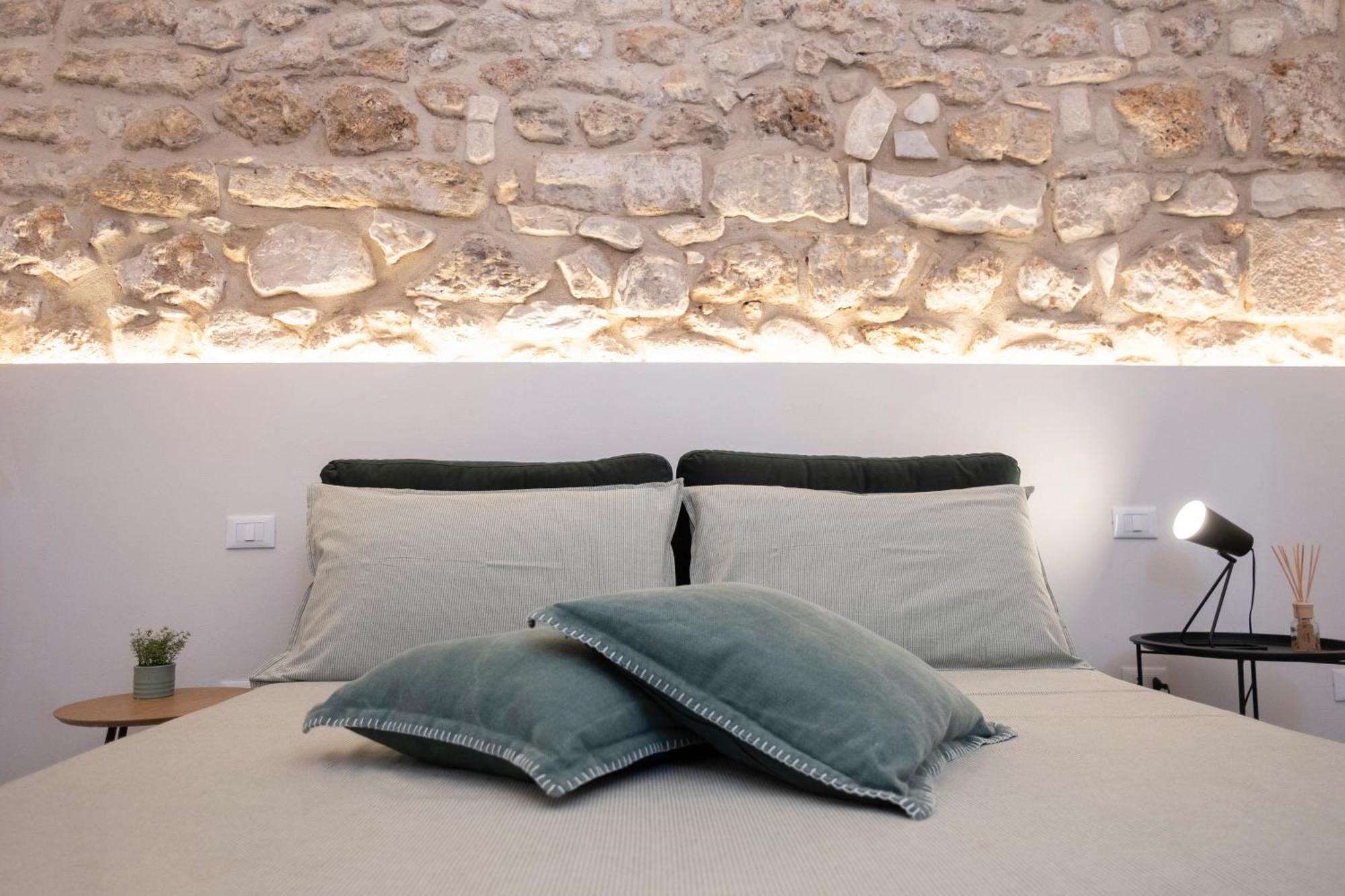 Bassi77 - Rooms & Apartments Trapani Eksteriør billede