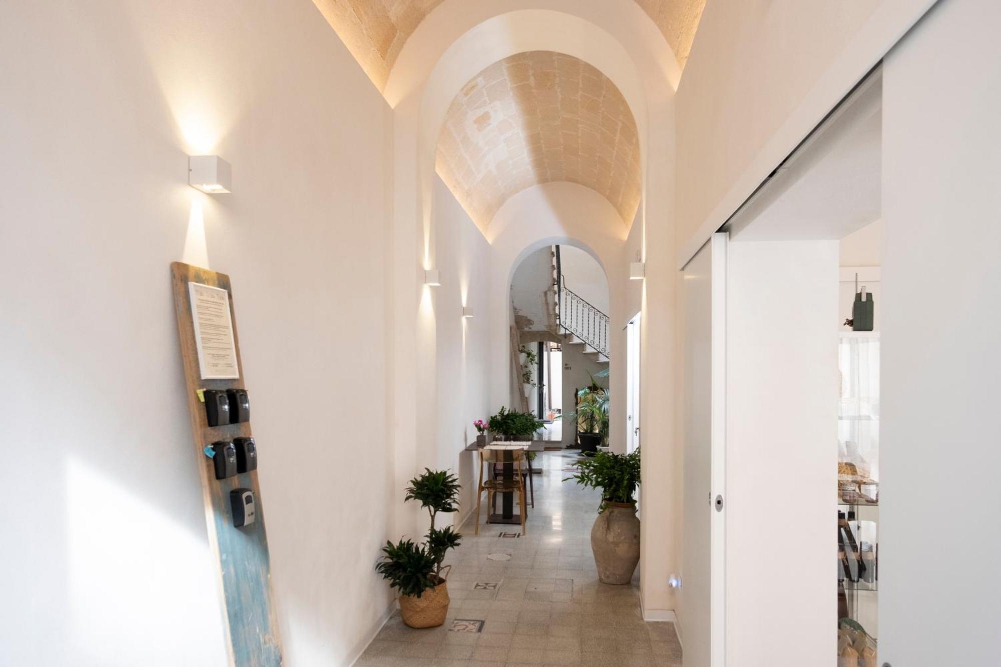 Bassi77 - Rooms & Apartments Trapani Eksteriør billede