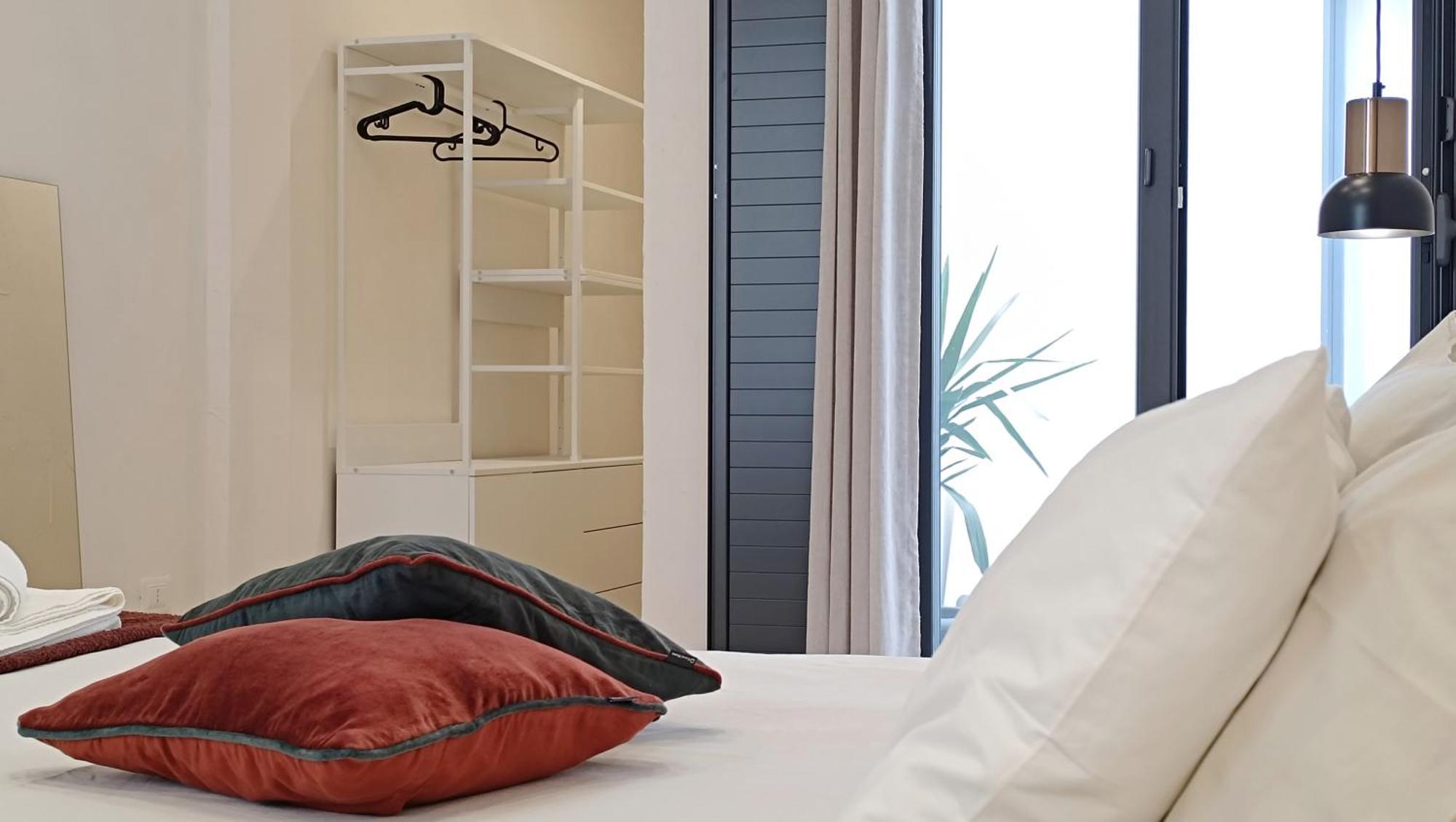 Bassi77 - Rooms & Apartments Trapani Eksteriør billede