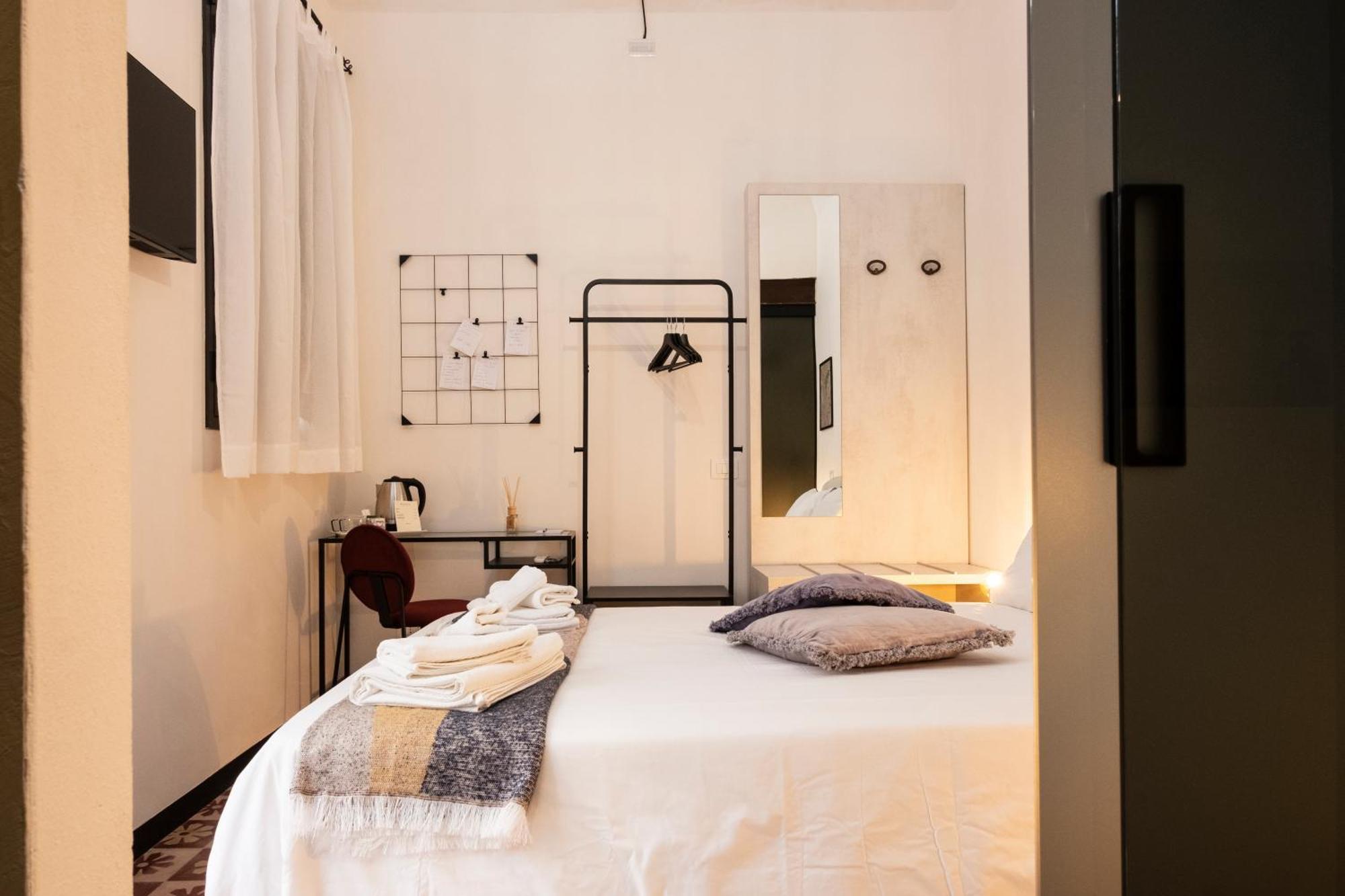 Bassi77 - Rooms & Apartments Trapani Eksteriør billede