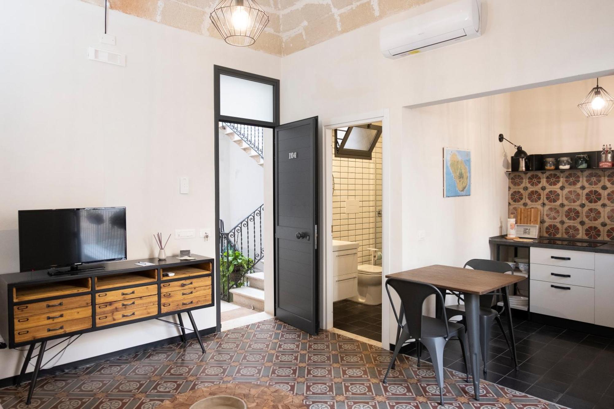 Bassi77 - Rooms & Apartments Trapani Eksteriør billede
